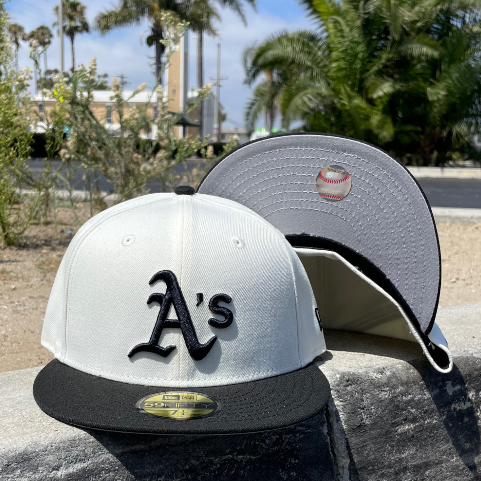 New Era Oakland Athletics A's Chrome Black 2 Tone 59Fifty Fitted Hat