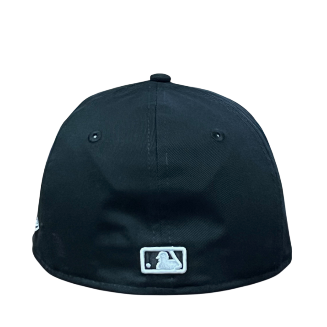 back of Boston Red Sox Black White Outline Algodon 59FIFTY Fitted Hat