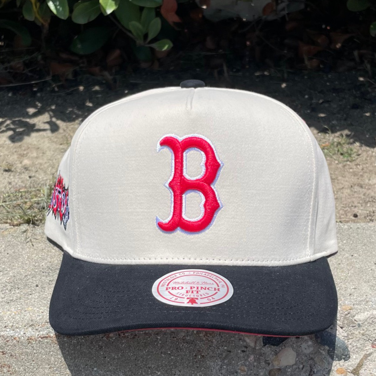 Off white black boston red sox overspray pro pinch fit mitchell and ness snapback