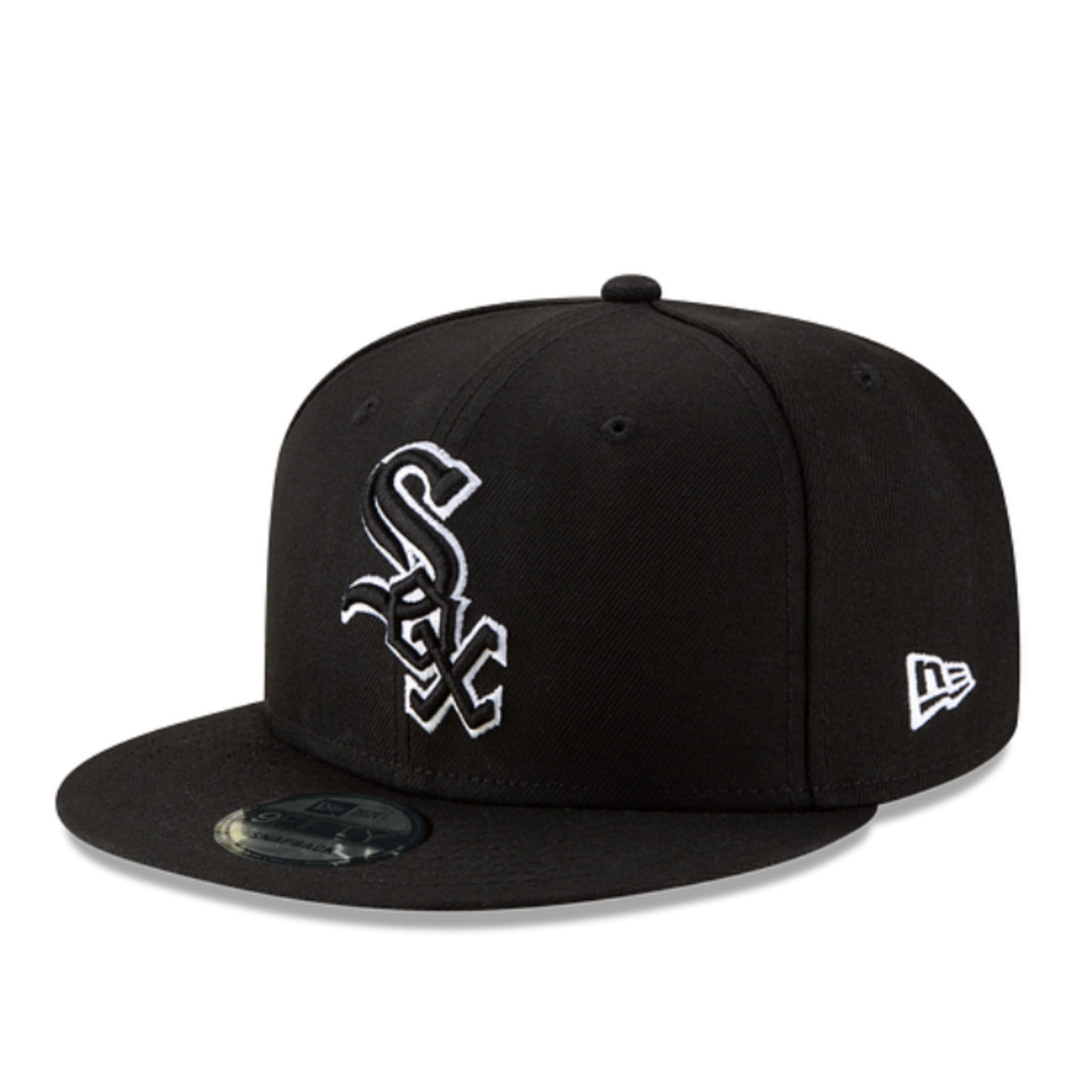 New Era Chicago White Sox Black White Outlined 9FIFTY Snapback Hat front angled view