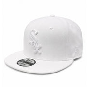 New Era Chicago White Sox White 9FIFTY Snapback Hat front angle view