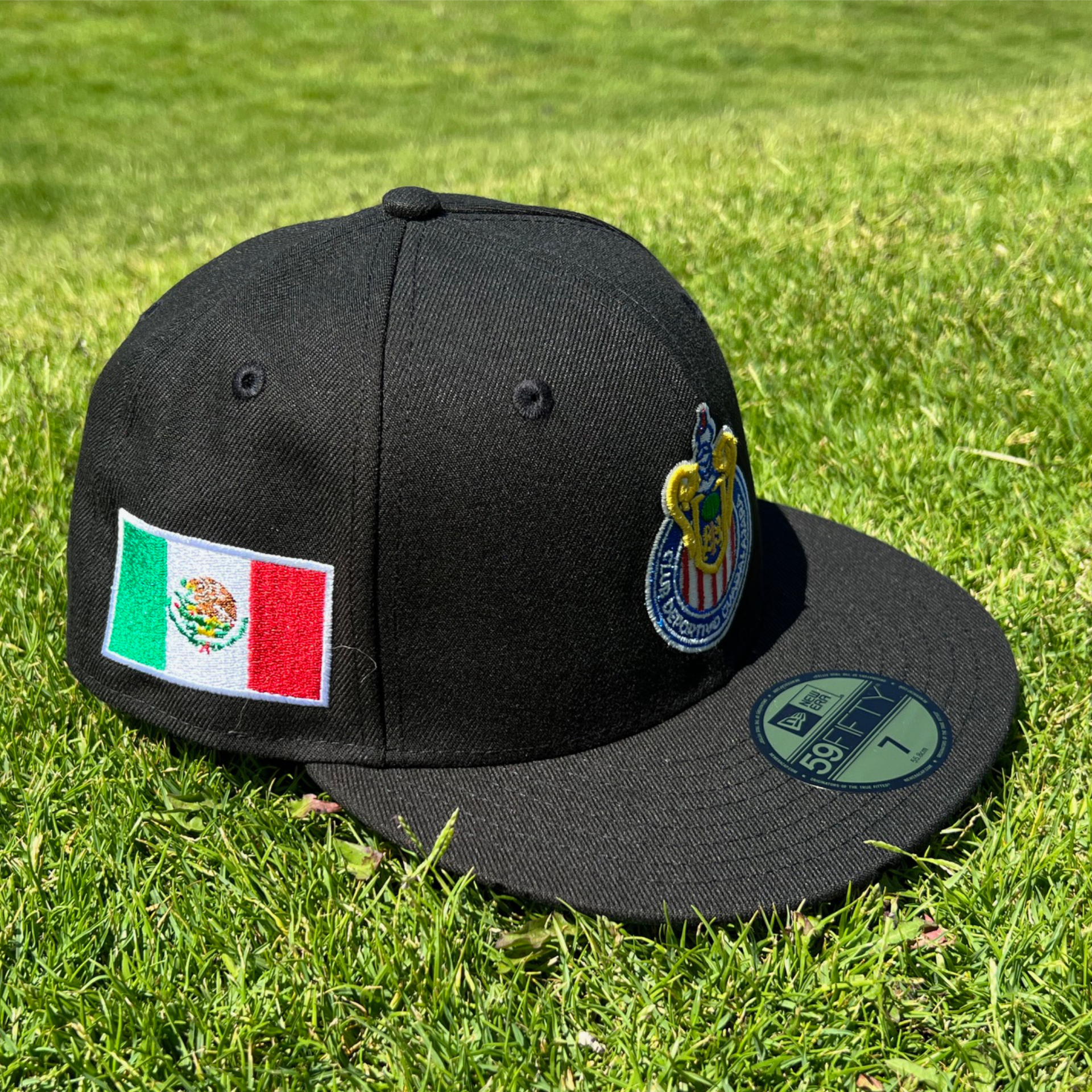 Chivas De Guadalajara Black Mexico Flag New Era 59FIFTY Fitted Hat