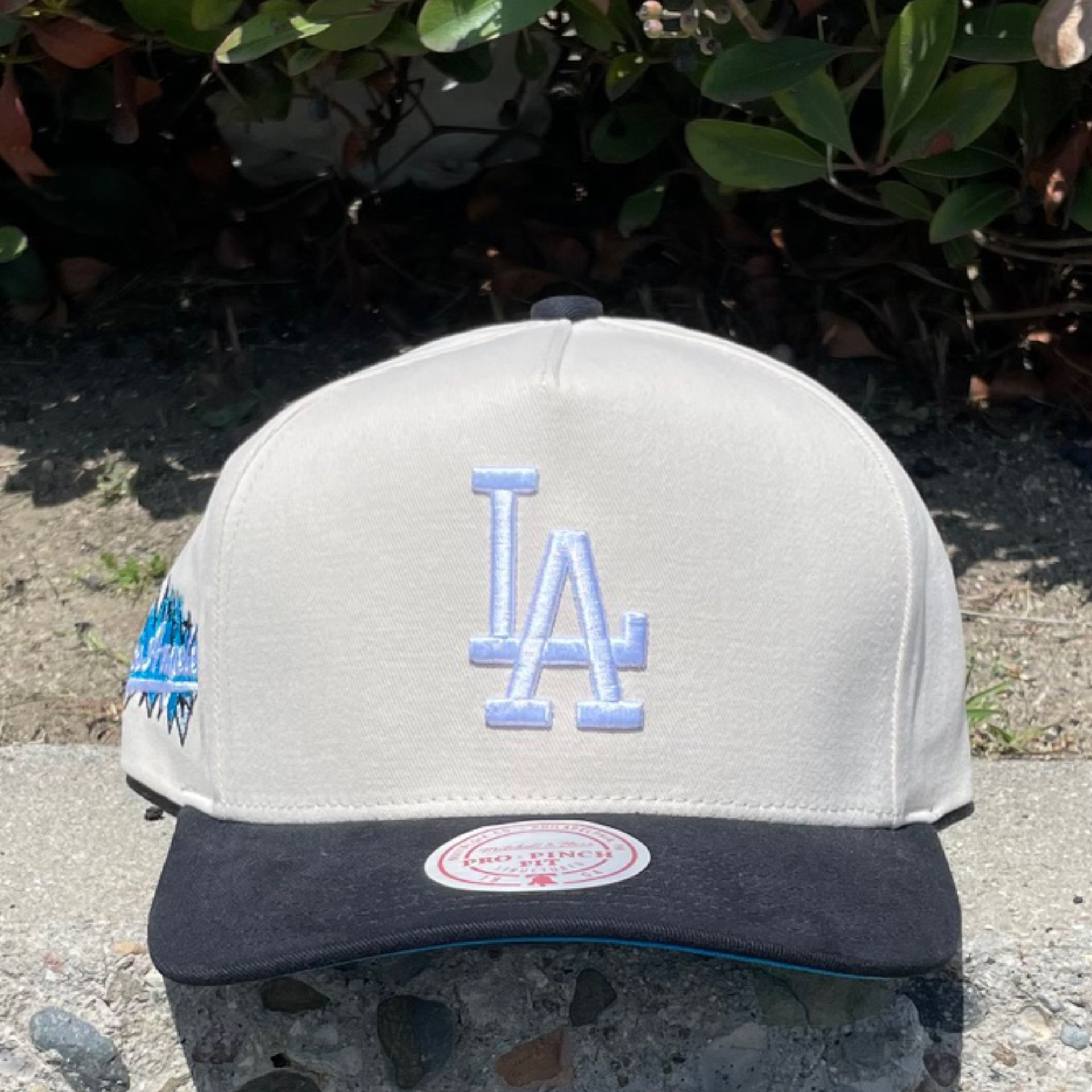 off white black los angeles Dodgers overspray pro pinch fit mitchell and ness snapback