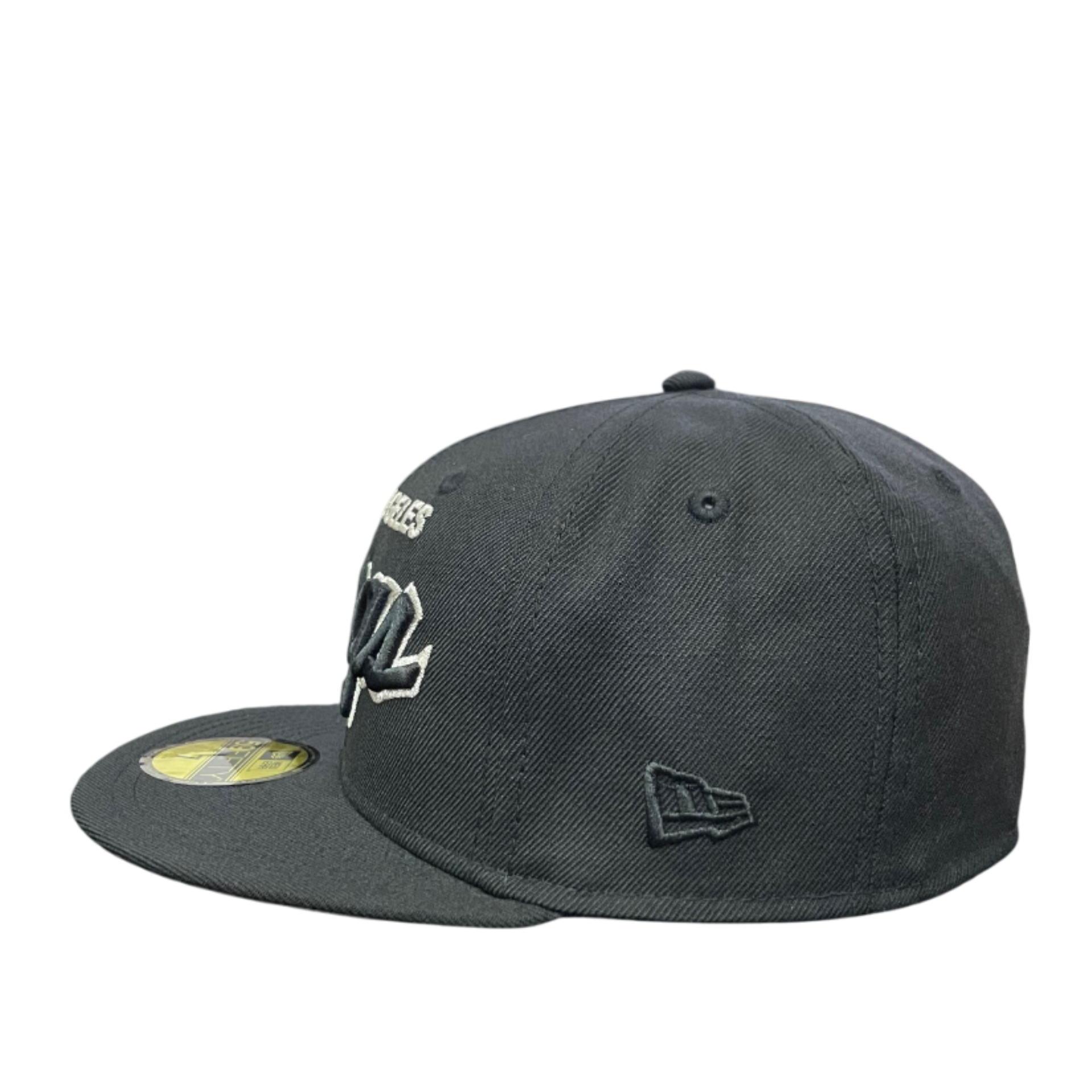 Side of Los Angeles Kings Script Logo Black Silver Outlined 59FIFTY Fitted Hat 