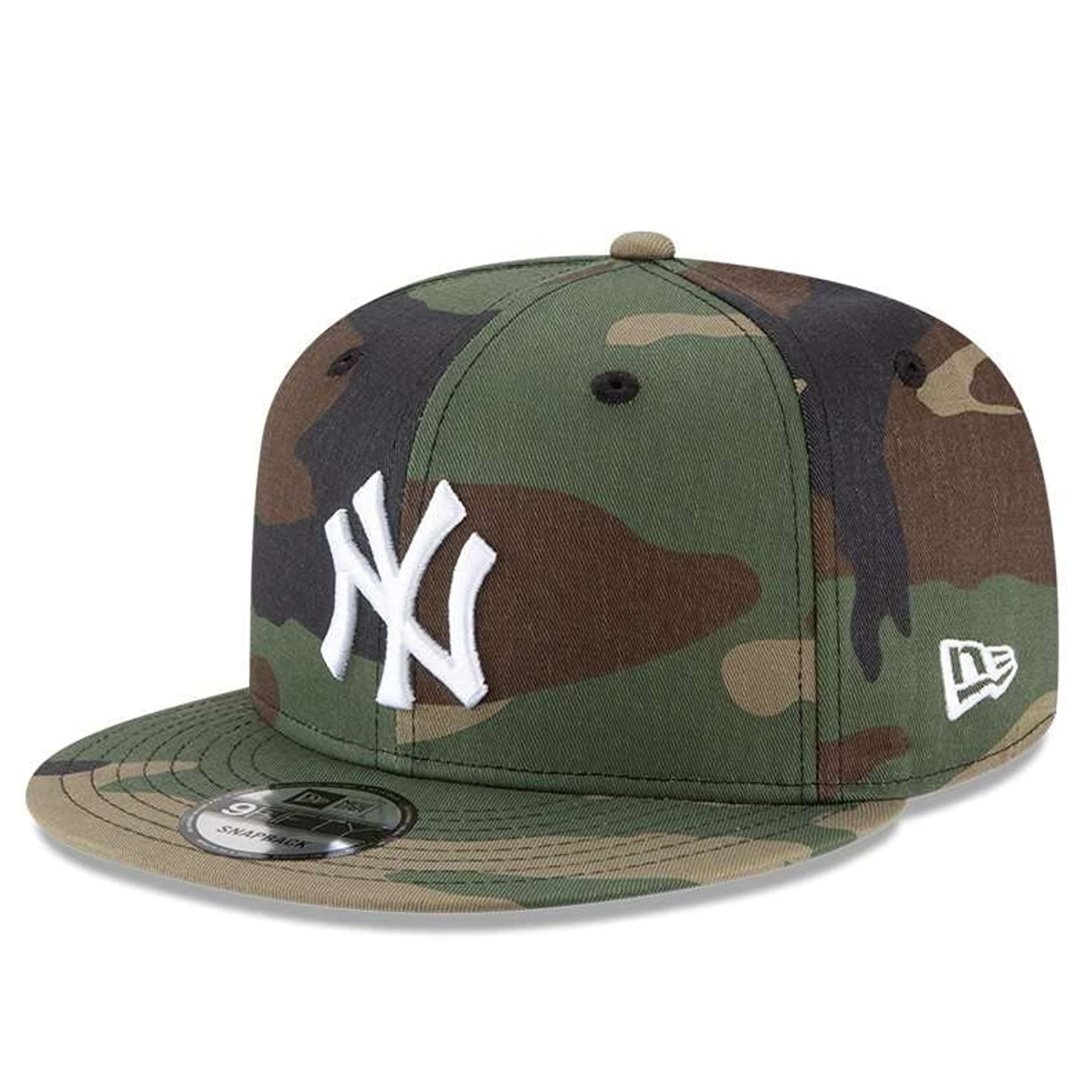 NewEra New York Yankees Camo Green Snapback cap.