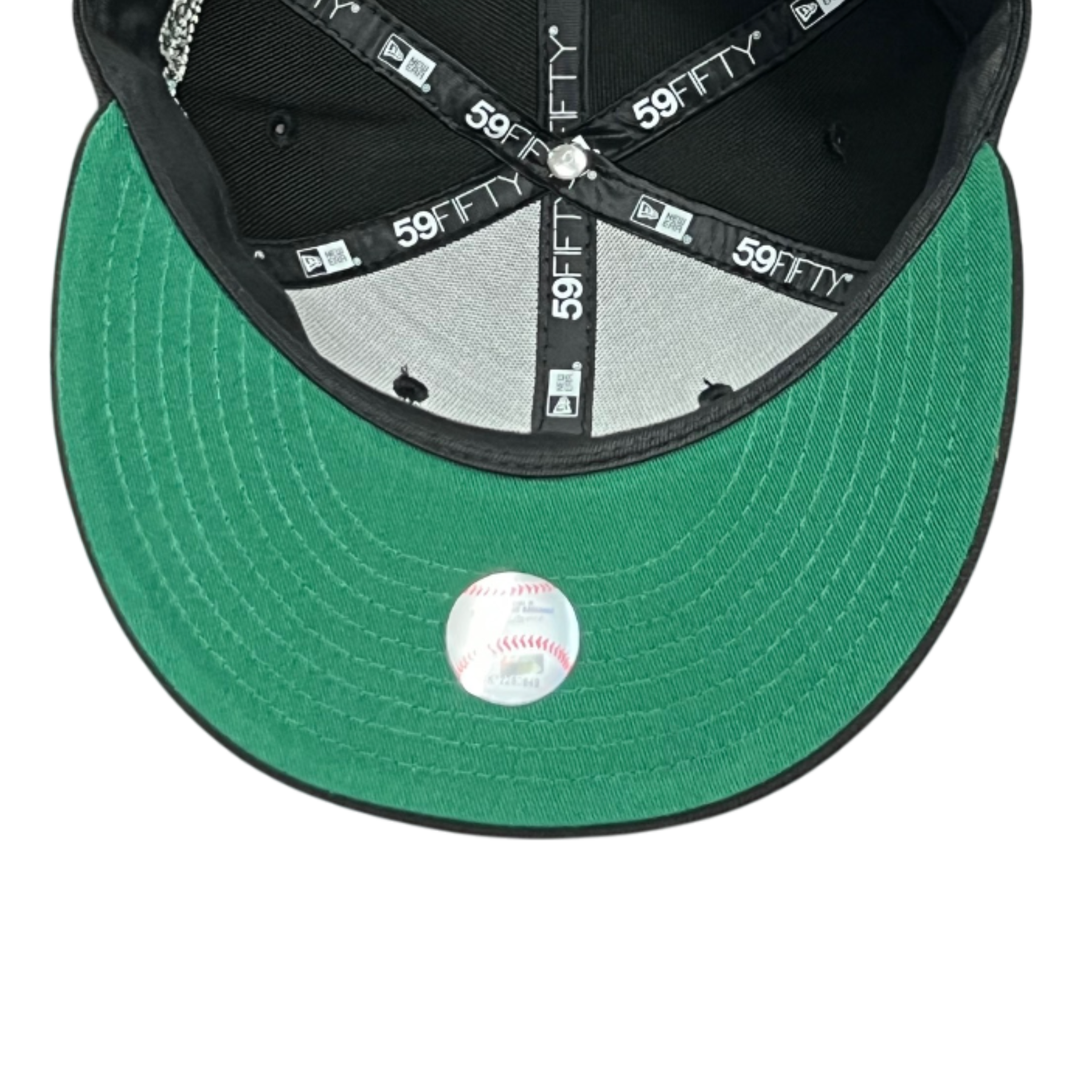 green bottom of New York Yankees Tonal Florals Black 59FIFTY Fitted Hat
