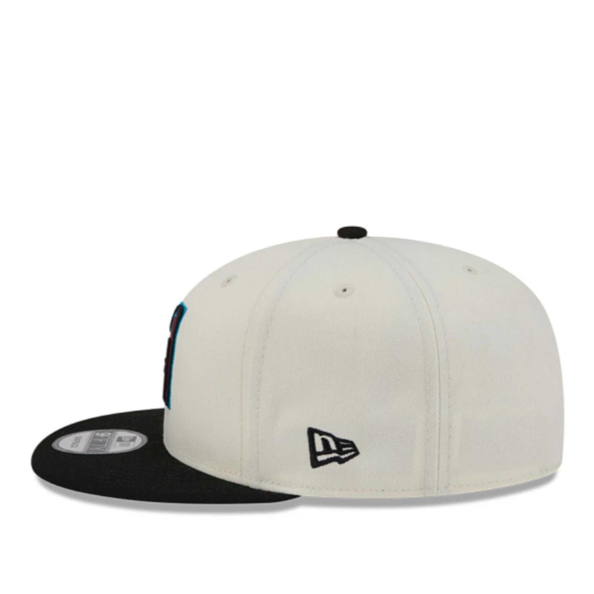 New Era Arizona Diamondbacks Localized 9FIFTY Snapback Hat - Chrome/Black 2 Tone side view