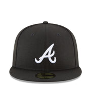 New Era Atlanta Braves 59FIFTY Fitted Hat – Black/White front view