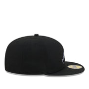 New Era Atlanta Braves Black White Outlined 59FIFTY Fitted Hat right side view