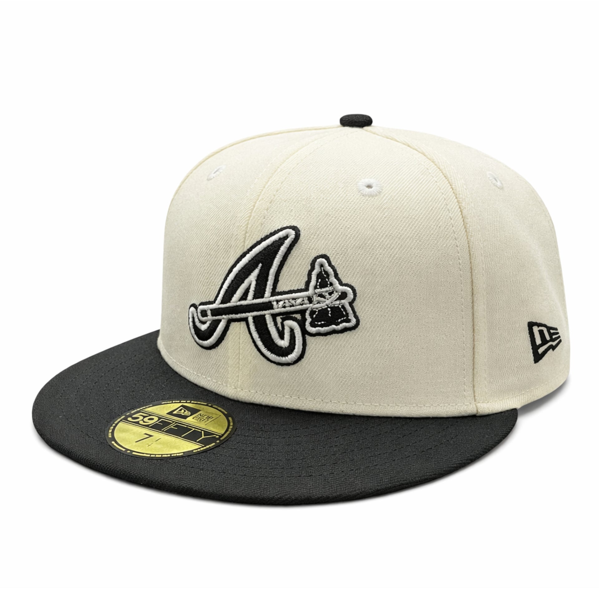 New Era Atlanta Braves Tomahawks 59FIFTY Fitted Hat Chrome Black front side view
