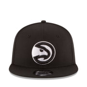 New Era Atlanta Hawks Black White 9FIFTY Snapback Hat front view