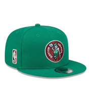 New Era Los Boston Celtics Green Hardwood Classics 9FIFTY Snapback Hat front right angle view