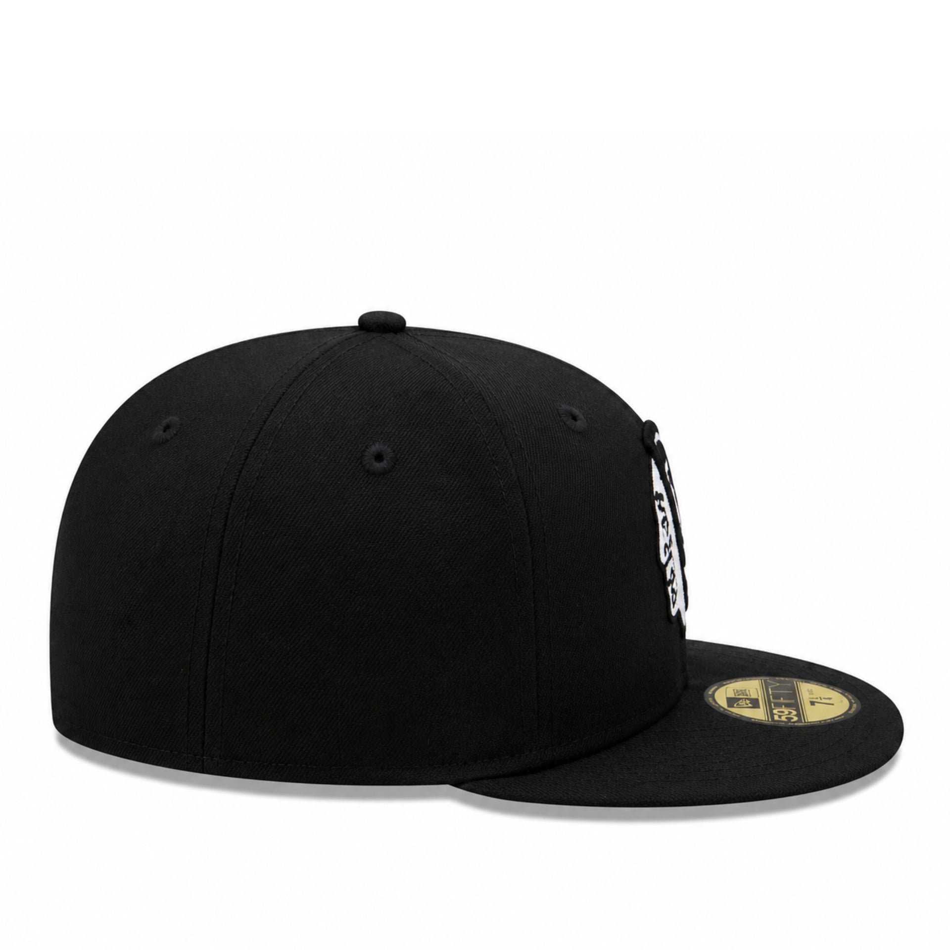New Era Chicago Blackhawks 59FIFTY Fitted Hat - Black/White right side view