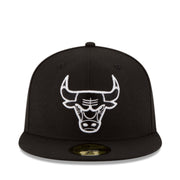 New Era NBA Chicago Bulls 59FIFTY Fitted Hat - Black White front view