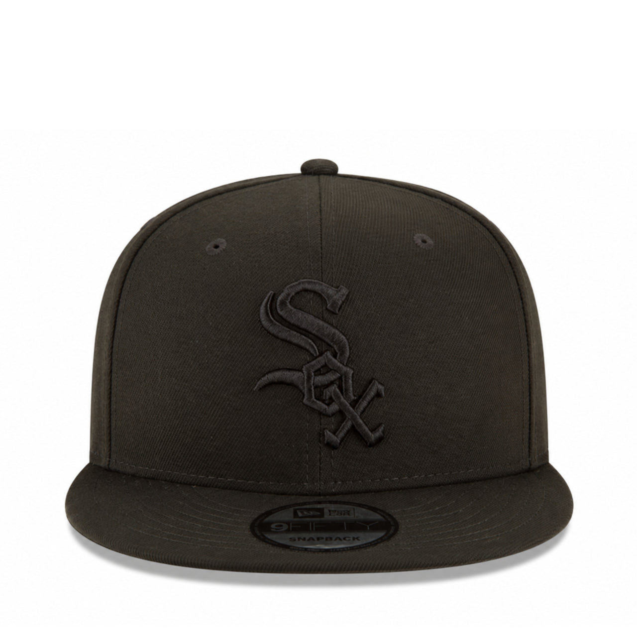 New Era Chicago White Sox Black on Black 9FIFTY Snapback Hat front view