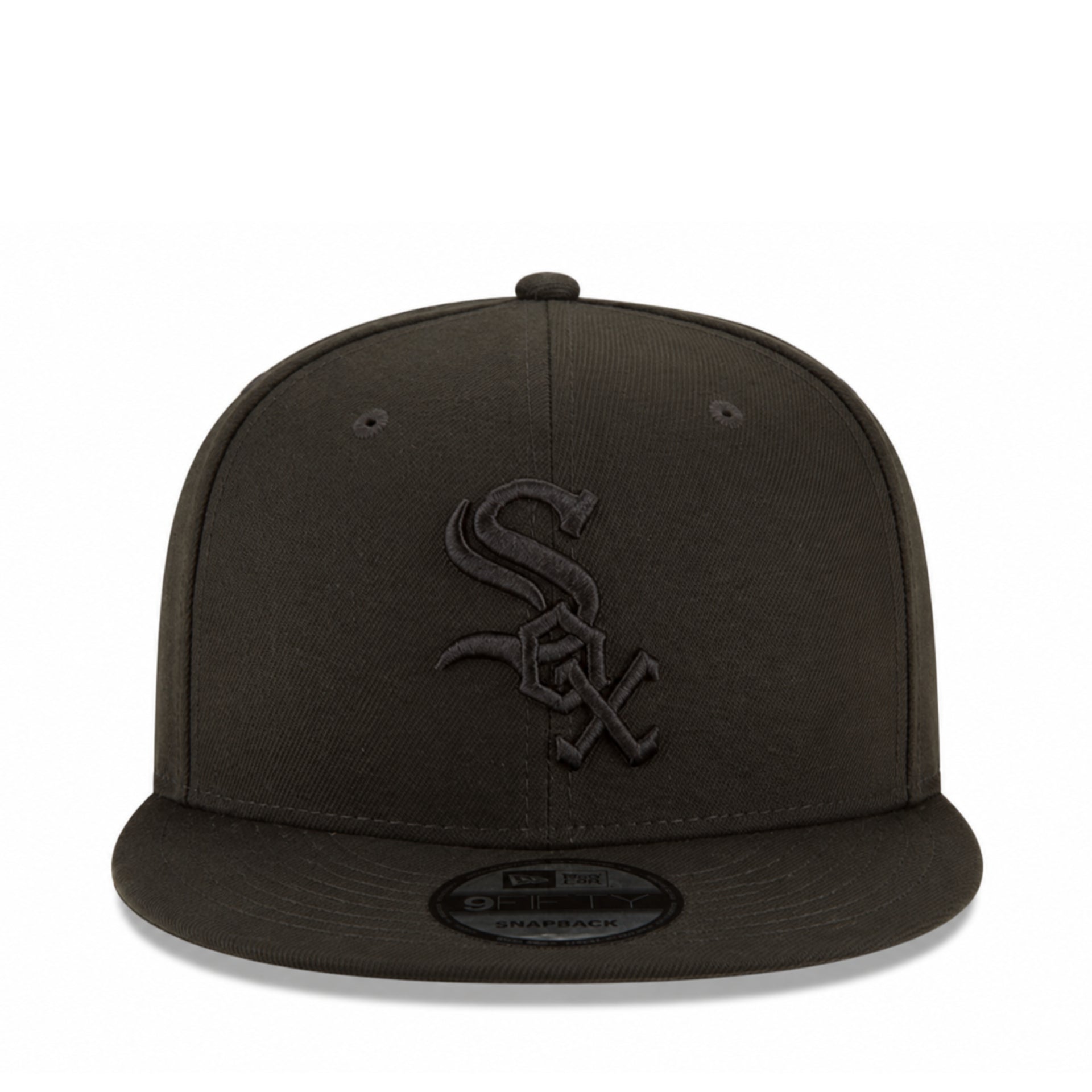 New Era Chicago White Sox Black on Black 9FIFTY Snapback Hat front view