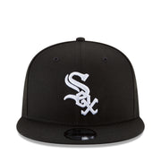 New Era Chicago White Sox Black White 9FIFTY Snapback Hat front view