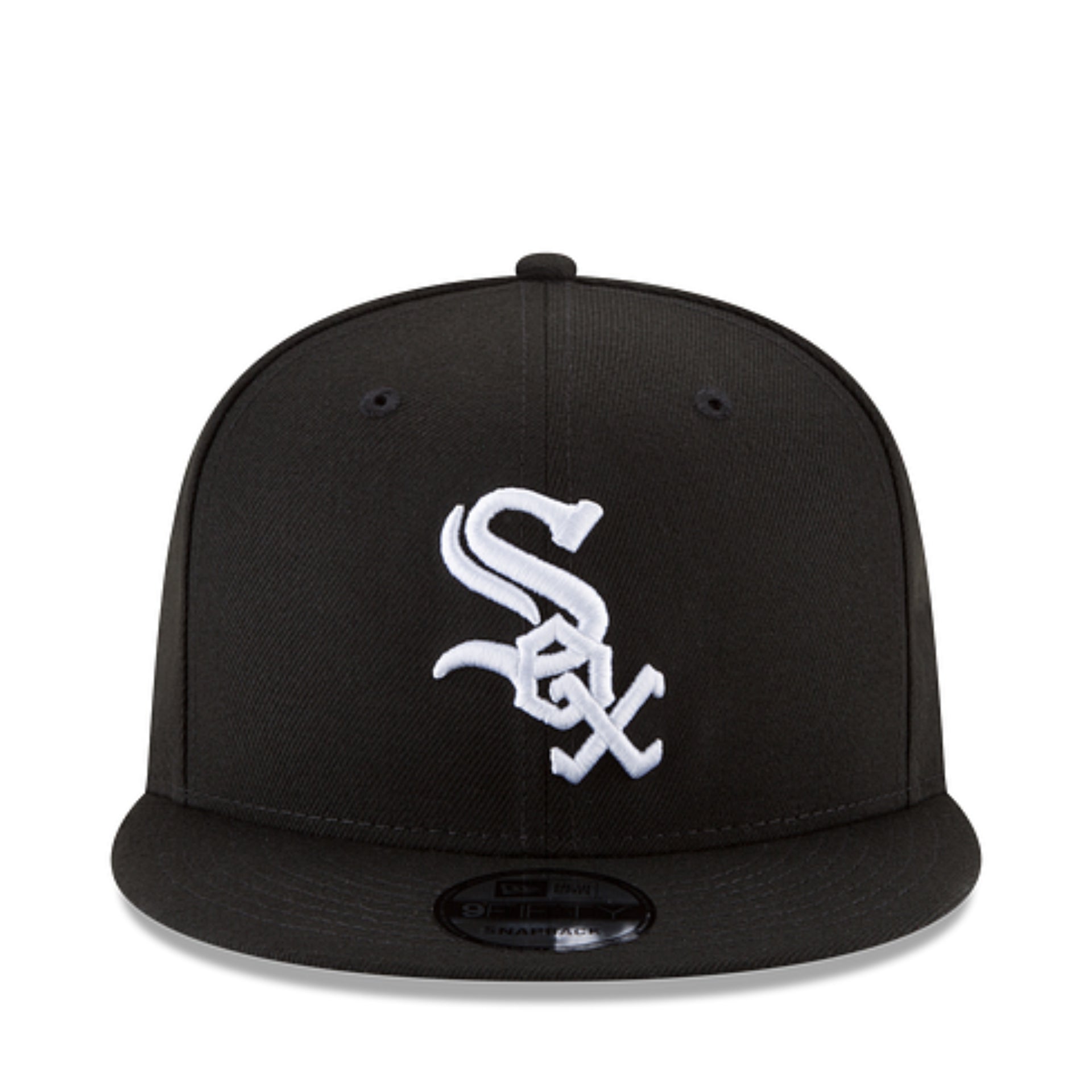 New Era Chicago White Sox Black White 9FIFTY Snapback Hat front view