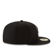 New Era Chicago White Sox Black White Outlined 59FIFTY Fitted Hat right side view