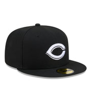 New Era Cincinnati Reds Black White 59FIFTY Fitted Hat front right angle view