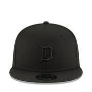 New Era Detroit Tigers Black on Black 9FIFTY Snapback Hat front view