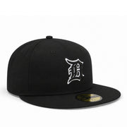 New Era Detroit Tigers Black White Outline 59FIFTY Fitted Hat Angled View