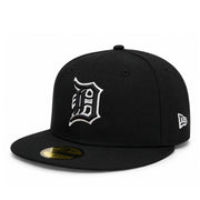 New Era Detroit Tigers Black White Outline 59FIFTY Fitted Hat front angle view