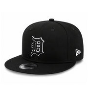 New Era Detroit Tigers Black White Outline 9FIFTY Snapback Hat front side view