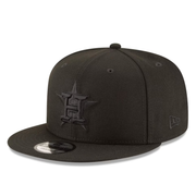New Era Houston Astros Black on Black 9FIFTY Snapback Hat front left view