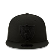 New Era Las Vegas Raiders Black on Black 9FIFTY Snapback Hat front view