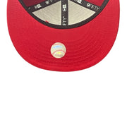 Red under visor of Los Angeles Dodgers Snapback