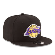 New Era Los Angeles Lakers Black 9FIFTY Snapback Hat front right view