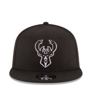 New Era Milwaukee Bucks Black 9FIFTY Snapback | NBA Hat front view
