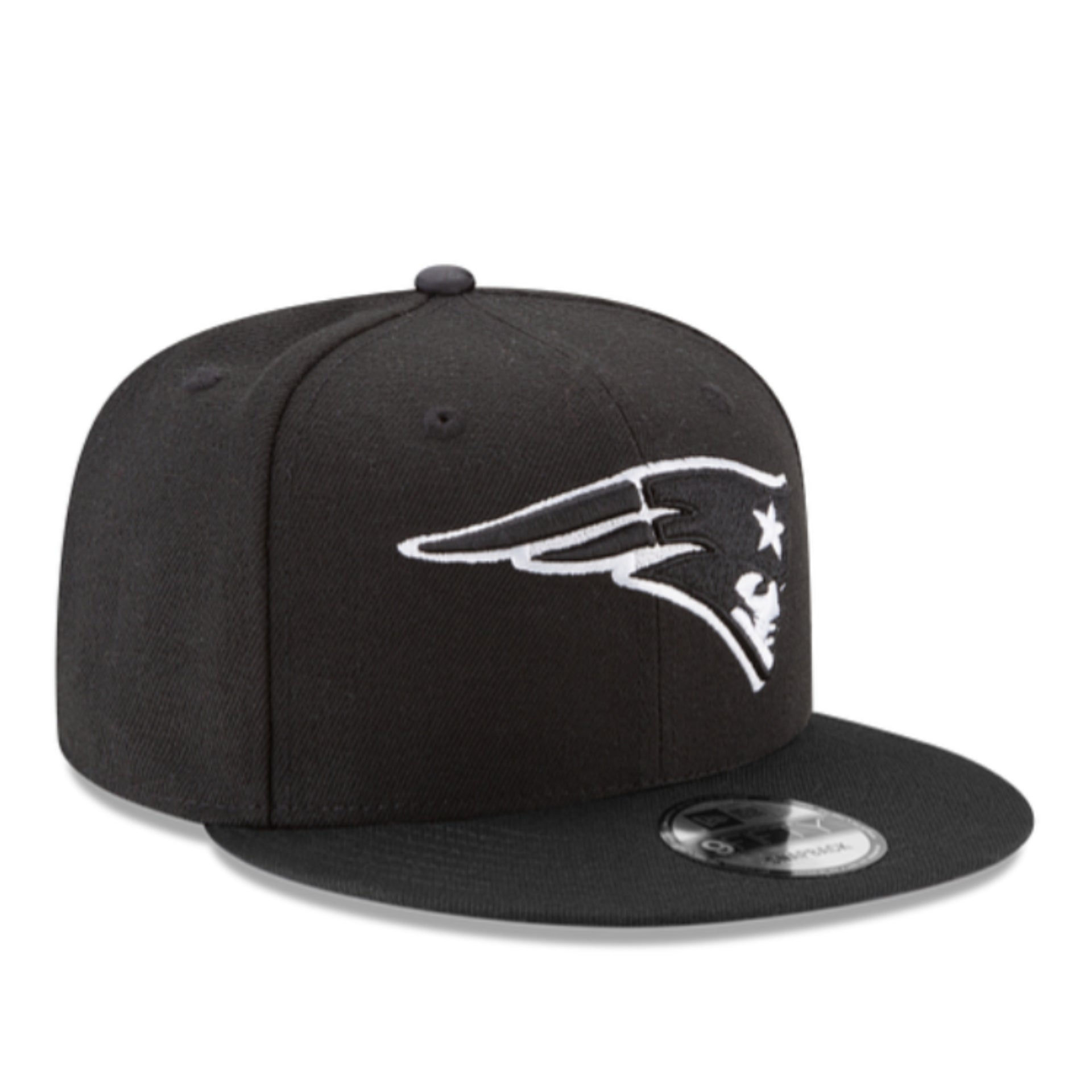 New Era  New England Patriots Black White 9Fifty Snapback Hat front right view