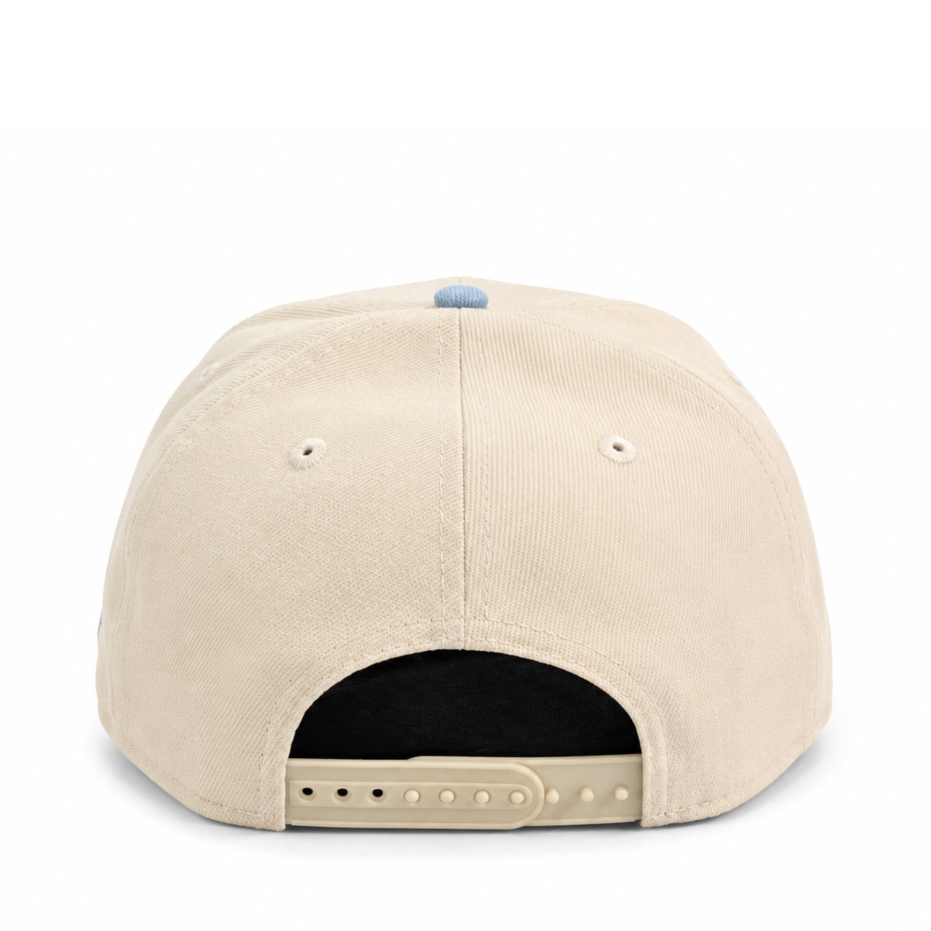 Back view of New Era New York Yankees 2000 World Series 9FORTY A-Frame Snapback Hat with adjustable snapback closure