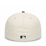 back view of New Era New York Yankees 59FIFTY Fitted Algodon Hat in Chrome and Dark Green