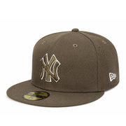 New Era New York Yankees 59FIFTY fitted hat in walnut brown with white outlined NY logo