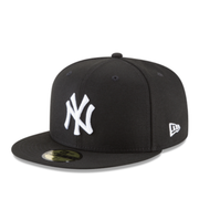 New Era New York Yankees Black 59FIFTY Fitted Hat with white logo front left view