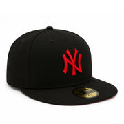 New Era New York Yankees Black Scarlet 59FIFTY Fitted Hat front right view