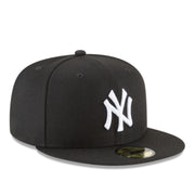 New Era New York Yankees Black White 59FIFTY Fitted Hat front right view
