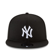 New Era New York Yankees 9FIFTY Snapback Hat - Black White front view
