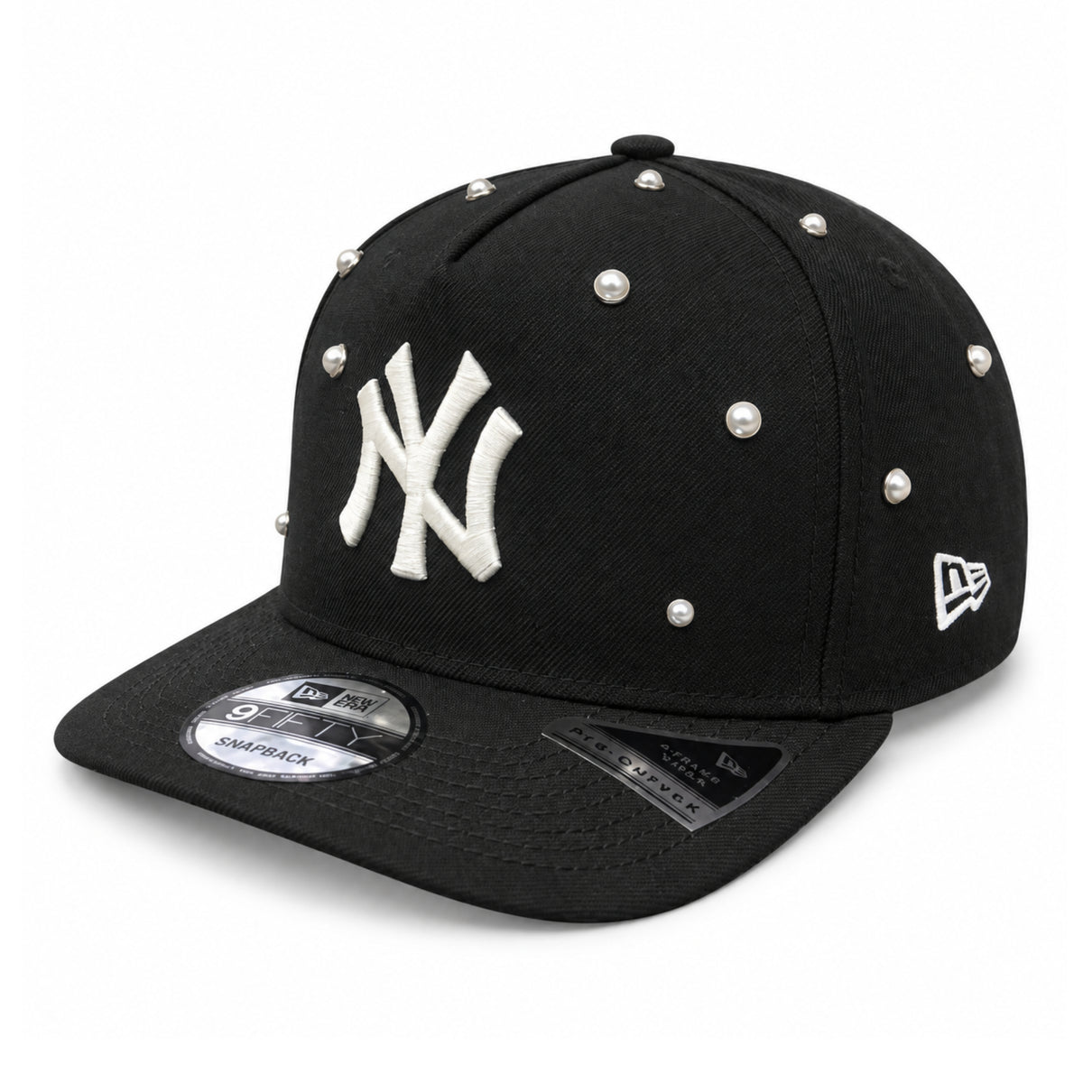 New Era New York Yankees Black White 9FIFTY A-Frame Snapback Hat angled view