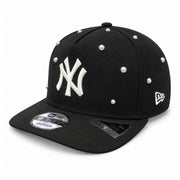 New Era New York Yankees Black White 9FIFTY A-Frame Snapback Hat angled view