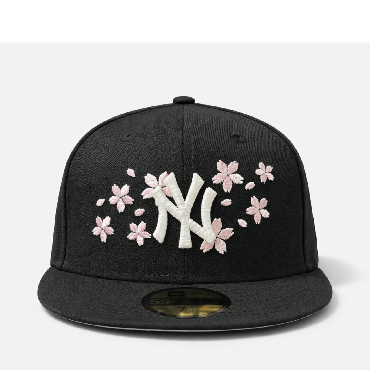 front view of New Era New York Yankees Cherry Blossom 59FIFTY Fitted Hat – Black