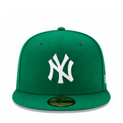 New Era New York Yankees Kelly Green 9FIFTY Snapback Hat front view