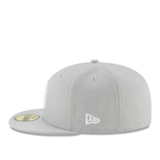 New Era New York Yankees light gray 59FIFTY fitted hat with white logo side