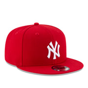 New Era New York Yankees Red 9FIFTY Snapback Hat front right view