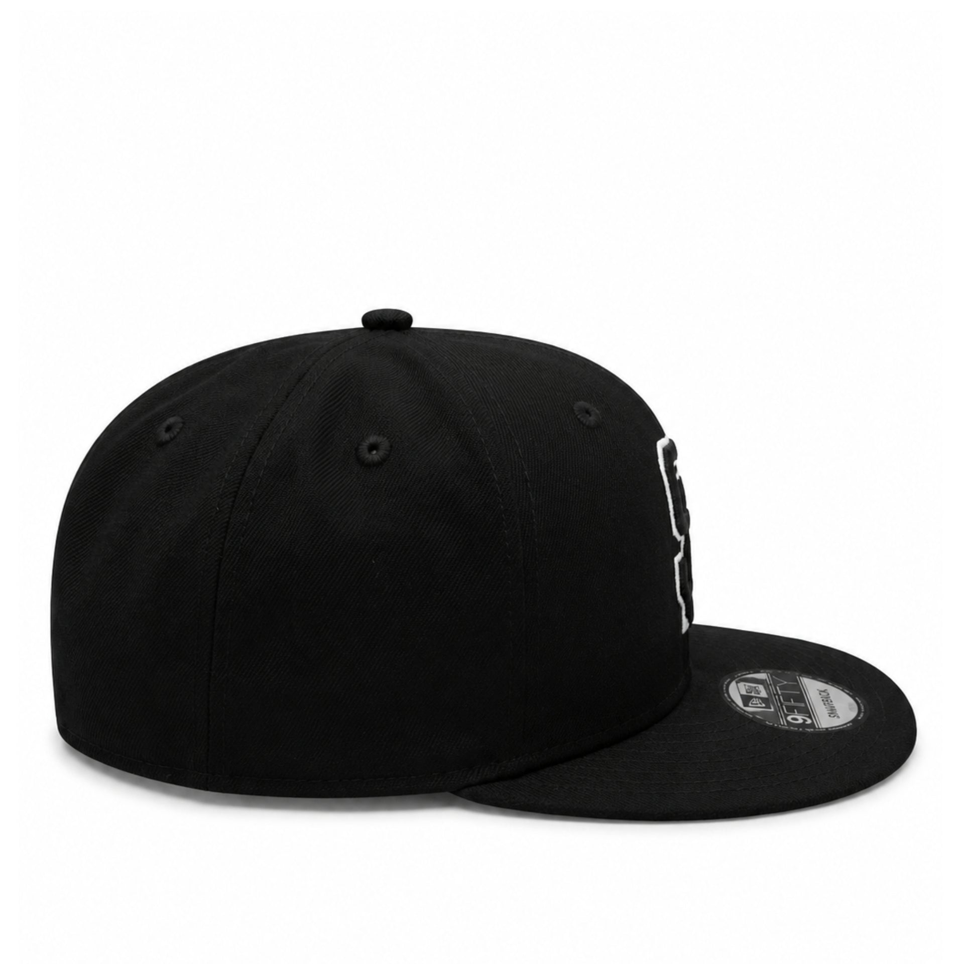 New Era San Diego Padres 9FIFTY Snapback Hat - Black White Outlined right side view