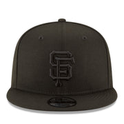 New Era San Francisco Giants Black on Black 9FIFTY Snapback Hat front view