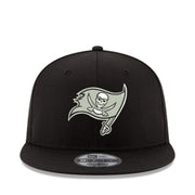 New Era Tampa Bay Buccaneers 9FIFTY Snapback Black front view